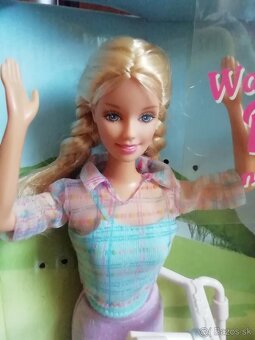 Realisticka klbova babika a kracajuca Barbie s kociarom - 4