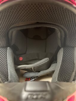 Predám detskú/juniorskú prilbu FOX RACING (veľkosť XS (53–54 - 4