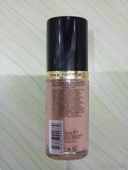 Max Factor make up - 4
