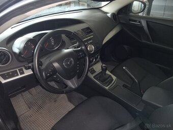 Mazda 3 - 4
