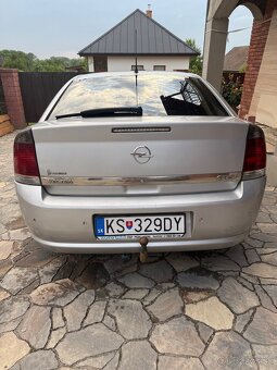 Opel Vectra 1.9 CDTi 16V GTS 110kw - 4