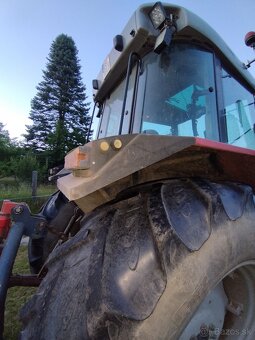 Traktor Massey Ferguson - 4