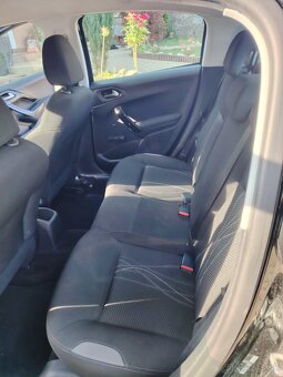 Predam Peugeot 208 1,4 benzin / tovarensky plyn - 4