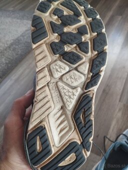 Botasky Hoka - 4