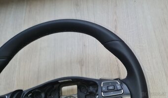 Novy Kožený volant F1 riadenie VW - 4