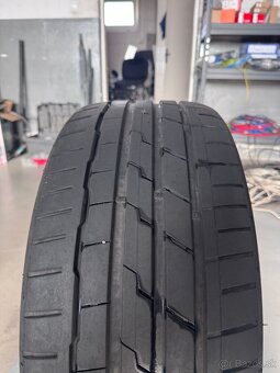 Hankook Ventus S1 evo3 235/40 R19 - 4