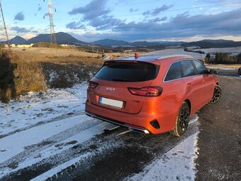 Predám KIA CEED SW GT - Line - 4
