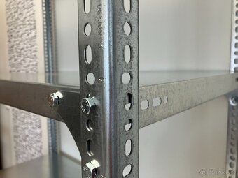 Kvalitné pozinkované kovové regály - 4