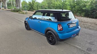 Mini Cooper 1.6 i 90kw M6 mozna vymena - 4