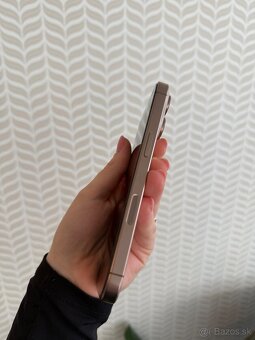 Apple iPhone 16Pro - 4