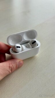 Apple AirPods Pro 1 - 4
