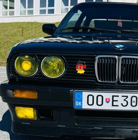 BMW E30 318is Coupe - 4