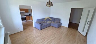 Predaj pekný veľký 1,5 izb. byt, Dvojkrížna ul.,Bratislava I - 4