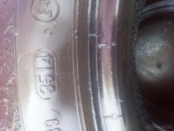 Predám 4ks zimné pneu.175/65R14 Barum dezen 5,7mm - 4