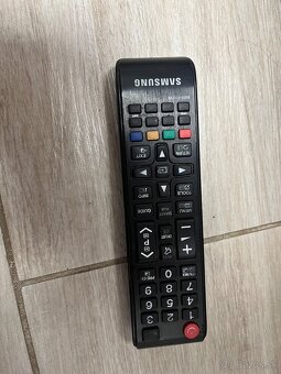 Smart tv samsung 3d tv 40” UE40f6340ss - 4