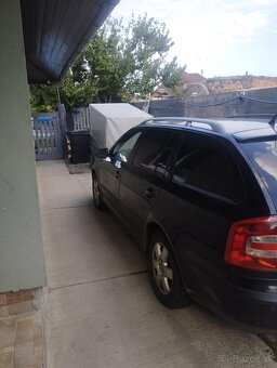 Predám škoda octavia 2.0 TDI DSG - 4
