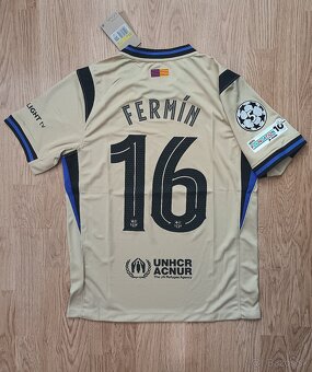 Barcelona 25/26 Away - 4