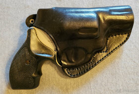 Predám revolver Smith&Wesson SW 637 - 4