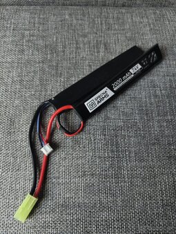 Baterky do Airsoftovej zbrane + nabíjačka - 4
