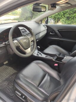 Toyota Avensis 2010, automat - 4