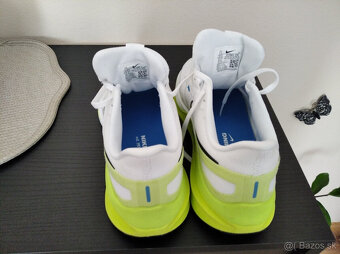 Nike Air Zoom - 4
