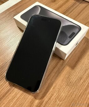 Predám iPhone 15 Pro 256gb v perfektnom stave - 4