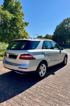 Mercedes Benz ML 250 4MATIC - 4