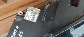 Octavia 4 predné svetlá - 4