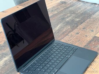 MacBook Air 8/8 16/256 GB záruka do 9.4.2027 - 4