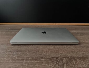 MacBook Air 2020 8/256GB - 4