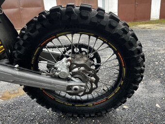 Husaberg FE550 s ŠPZ - 4