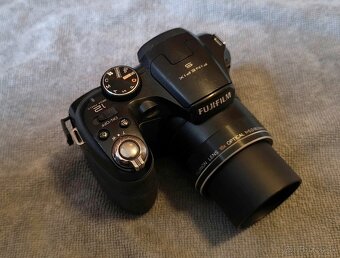 Predám dig. fotoaparát Fujifilm FinePix S2500HD - 4