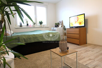 VEĽKÝ, ZREKONŠTRUOVANÝ 1I BYT AJ SO ZARIADENÍM V DÚBRAVKE - 4