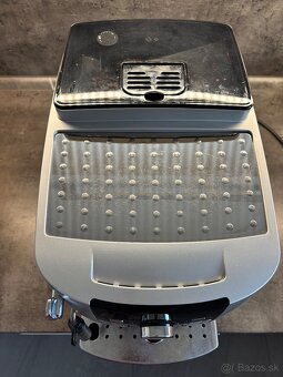 Predám plnoautomatický kávovar Delonghi - 4