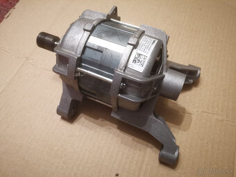 Predám použivaný motor z pračky Electrolux - 4