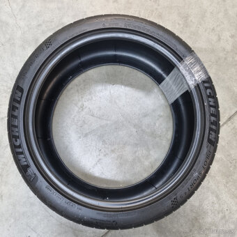 Letné pneumatiky 315/30 R21 MICHELIN - 4