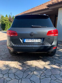 Predam Touareg 4.2 tdi V8 exluzive - 4