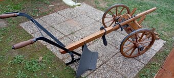 Starý drevený konský pluh 7 - 4