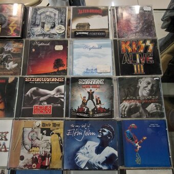 CD-čka...BLACK SABBATH,OZZY OSBOURNE,BLACKMORES NIGHT..... - 4