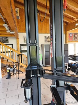 NEMECKÝ dvojstĺpový zdvihák 4.2 a 4.5T WEBER - AUTOMAT - 4