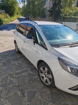 Opel Zafira Tourer 2,0 - 4