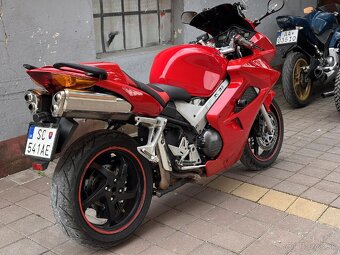 Honda VFR 800 Vtec - 4