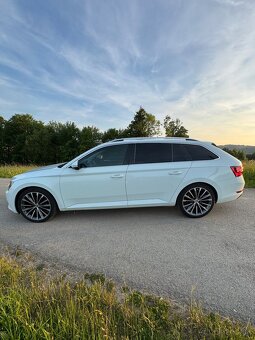 Superb 3 2.0 TDi 140kw 4x4 - 4