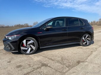 VW Golf VIII GTI 2.0 TSI - 4