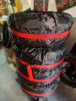 Sada 18″ diskov Aero a zimných pneumatík pre Model 3 - 4