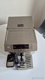 Pekný kávovar DeLonghi PrimaDonna S - 4