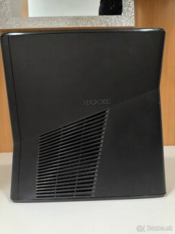 Xbox 360 Slim 4GB + Kinect - 4