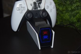 PlayStation 5 DualSense Charging Station - 4