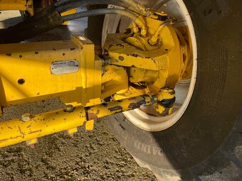 Kombajn New Holland TX68 plus 4x4 - 4