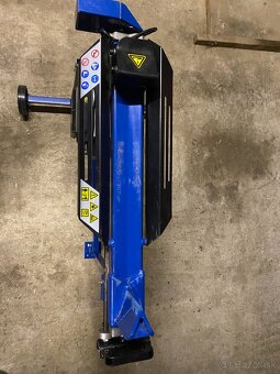 Štiepačka na drevo - 4